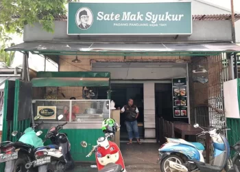 Sate Padang Mak Syukur Rawamangun