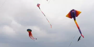 Kite Festival 2023
Festival Layangan Hias Terbesar di Timur Jakarta