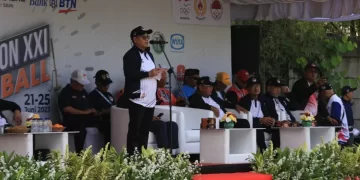 Khalawi Abdul Hamid (Ketua Harian PB PERGATSI) memberikan kata sambutan dan membuka secara resmi acara BK PON XXI di Lapangan Gateball, Kampus ITSB, BSD City pada Rabu (21/6) lalu.
