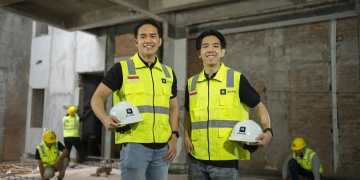 Kiri ke kanan: Georgi Ferdwindra Putra (Co-Founder dan Co-Chief Executive Officer), Fredy Yanto (Co-Founder dan Co-Chief Executive Officer Gravel)