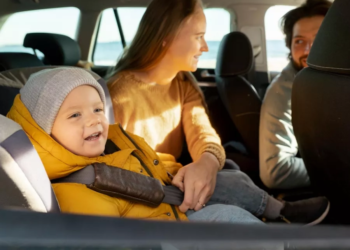 5 Tips Penting Mengendarai Mobil Saat Membawa Balita