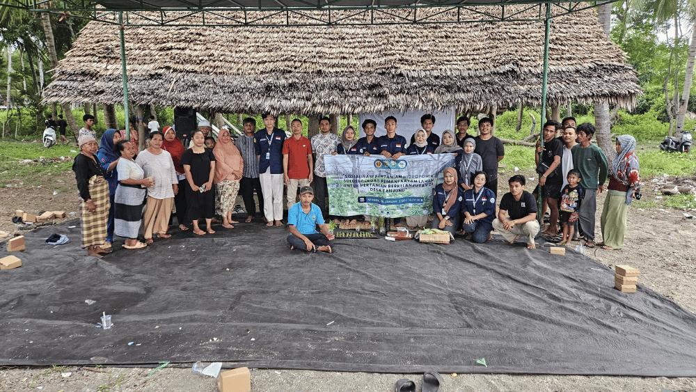 Mahasiswa KKN PMD Universitas Mataram Desa Tanjung