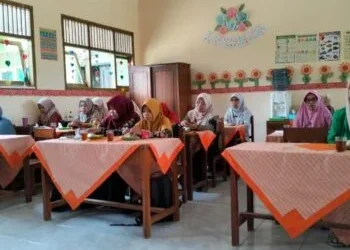 KKN Responsif Perdana Angkatan 55 UIN Saizu Purwokerto Melaksanakan Seminar Pendidikan Islam Anak di Kemranjen 46 Gambar WhatsApp 2025 02 22 pukul 07.51.16 edd8f4df 350x350 1