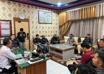 Pimpin Rapat Bersama Jajaran Lapas Kutacane, Kakanwil Ditjenpas Aceh Pupuk Percaya Diri Pegawai 46 8e462e5d e6a9 4163 be64 3a79f05f1d7e