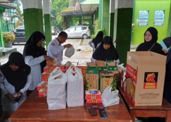 Persiapan Takjil On The Road MTsN 6 Bantul: Belajar Berbagi, Menebar Kebaikan 52 IMG 20250319 WA0088