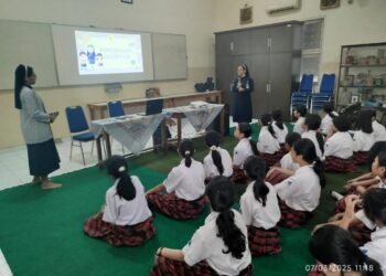 Aksi Panggilan: Membangun Kesadaran dan Ketertarikan akan Hidup Membiara di SMP Santo Yosef Tarakanita Surabaya 51 WhatsApp Image 2025 03 09 at 13.11.41 3