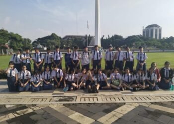 "Jelajah Sejarah! Siswa Kelas 8 SMP Santo Yosef Surabaya Napak Tilas Perjuangan di Museum Tugu Pahlawan" 48 WhatsApp Image 2025 03 13 at 18.37.24