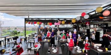 Kids Cooking Class di The Infinity Sky Bar Platinum Hotel