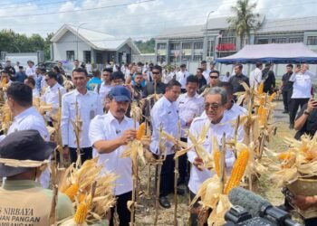 Menteri Imigrasi dan Pemasyarakatan Ikut Panen Perdana Ketahanan Pangan di Nusakambangan 46 WhatsApp Image 2025 04 18 at 09.28.54