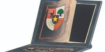 E8FBF0F6 EC28 4A58 9E37 9DA0424C6172