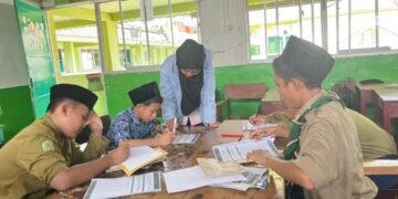 aktivitas siswa dalam mengerjakan LKPD