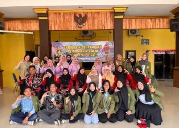 Mahasiswa Universitas Pembangunan Nasional "Veteran" Jawa Timur Sinergi Pendidikan dan Inovasi: Penutupan Program Bina Desa Segoro Tambak melalui Kampus Mengajar dan Pengolahan Limbah Cangkang Kerang 60 Segoro Tambak