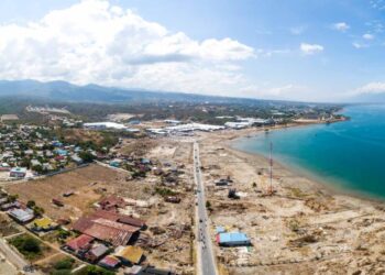 Kondisi pinggiran Kota Palu satu minggu setelah bencana tsunami tahun 2018.