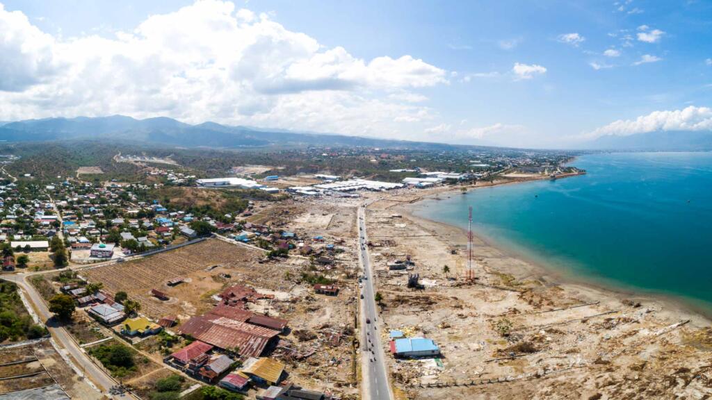 Kondisi pinggiran Kota Palu satu minggu setelah bencana tsunami tahun 2018.