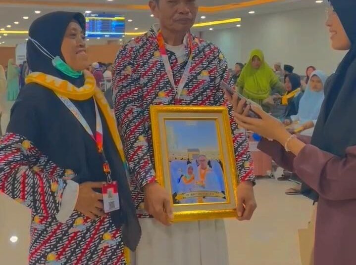 Proses Penjemputan Jamaah Umrah di Bandara Juanda: Antara Koordinasi Tim dan Pelayanan Prima 46 WhatsApp Image 2025 06 05 at 17.46.53 ab03de52