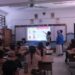 Mahasiswa sedang memaparkan materi terkait cinta tanah air.