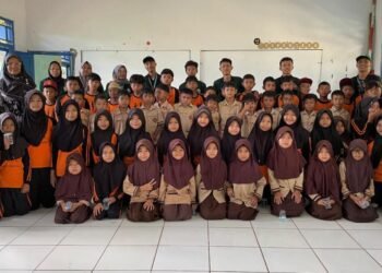 Tanamkan Kepedulian, Mahasiswa KKN UNU Purwokerto Ajak Siswa SDN 2 Mereng Tolak Bullying 60 WhatsApp Image 2025 06 09 at 16.00.26