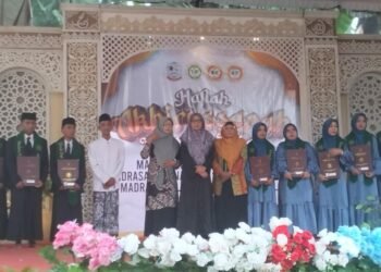 Waka Humas MTsN 6 Bantul Hadiri Acara Akhirusanah MTs Al Mahalli 51 WhatsApp Image 2025 06 23 at 06.53.27