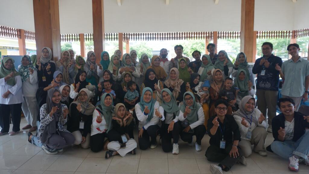 Mahasiswa KKN Untidar X BKMK Gelar Sosialisasi Pencegahan Stunting di Pendopo Kelurahan Panjer Kebumen 4 DSC08182