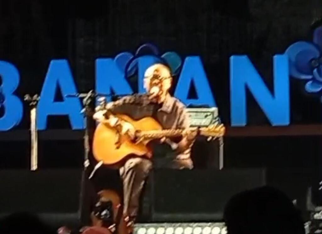 Prambanan Jazz 2025: Tiga Hari Penuh Magi Musik dan Budaya di Tengah Candi 2 Ebiet G Ade tampil di Prambanan Jazz 2025