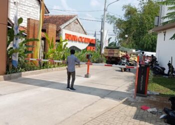 Pemasangan Palang parkir Perumahan di buana Cicalengka Bandung 1