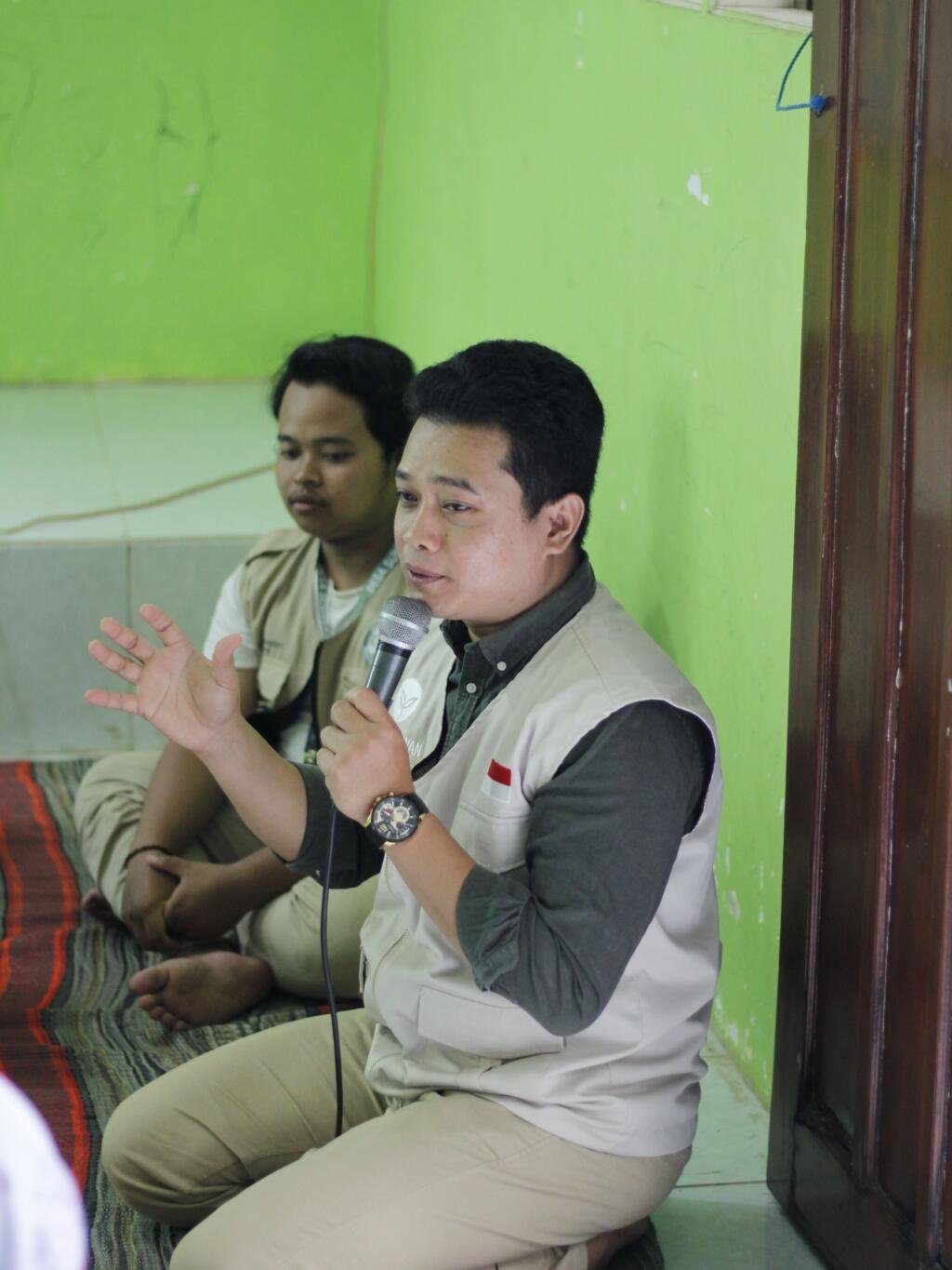 Dukung SDGs 12: Dosen FP UB dan Mahasiswa KKN Adakan Pelatihan Kokedama Bersama Sekolah Ebok-Ebok di Desa Sumbersalak, Jember 2 kokedama