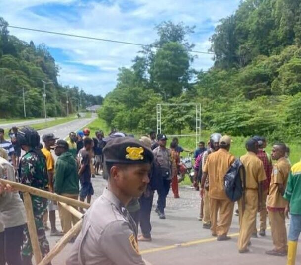 Polres Maybrat dan Pemkab Maybrat Buka Palang Rumah Sakit Usai Negosiasi Hak Ulayat