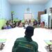 Foto pemateri KKN sedang memberikan pelatihan