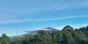 Pemandangan pegunungan yang memanjakan mata di Hortimart Agro Center