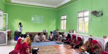 1.1 Sosialisasi Digital Marketing terhadap UMKM di Karangboyo oleh Tim KKN UNS 17