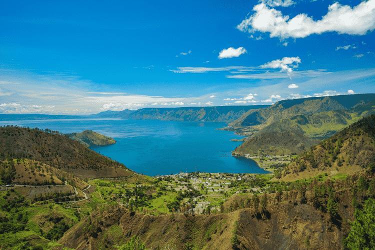 10 Tempat Wisata Liburan di Sumatera Utara yang Paling Terkenal 2 Danau Toba