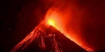 67dce65cc5b98 gunung lewotobi laki laki erupsi kamis tengah malam 20 maret 2025 ntt