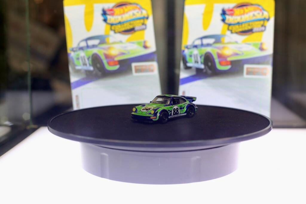 Gambar 4 Hot Wheels Convention Car 2025