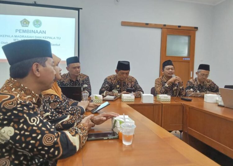 Kepala MTsN 6 Bantul Hadiri Pembinaan Kepala Madrasah dan Kepala TU 46 Gambar WhatsApp 2025 08 06 pukul 09.58.39 6def3e76