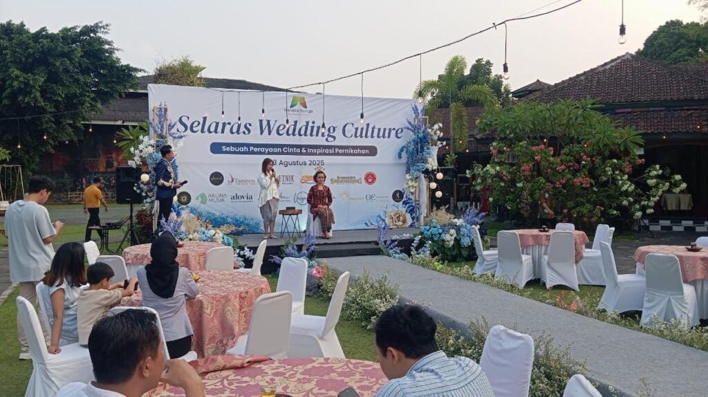 Yogyakarta Hadirkan Mini Wedding Expo: Ruang Inspirasi Calon Pengantin di Tengah Harmoni Budaya 2 Gelar Demo Rias Pengantin (Doc. Yusuf)