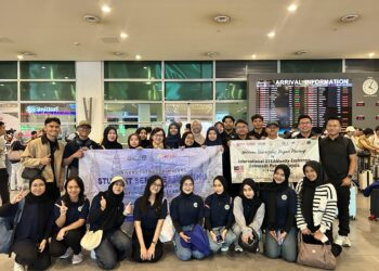 UM dan UPM pada hari pertama di Bandara