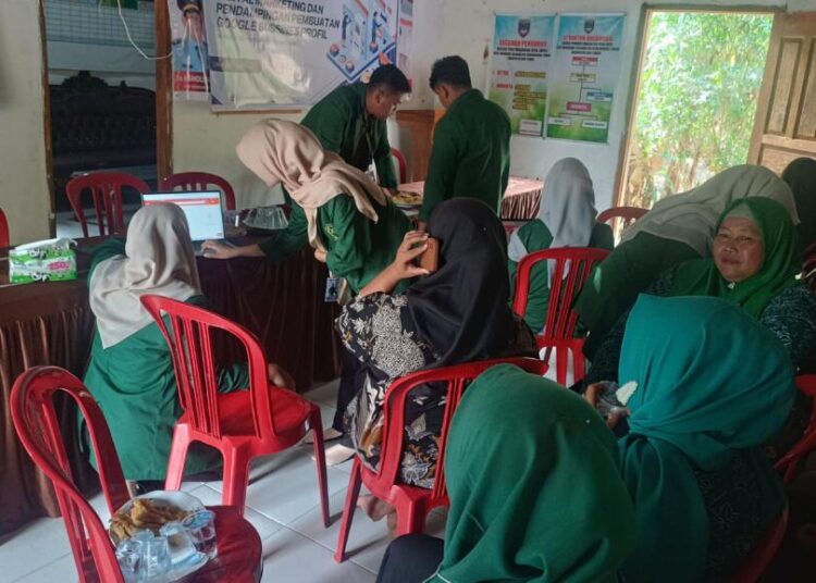 Mahasiswa KKN 38 UNUHA dampingi pembuatan Google Bussines Profile