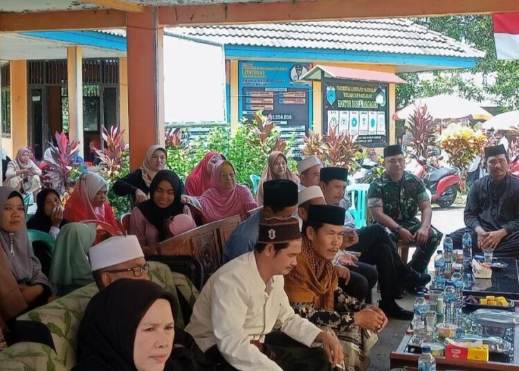 Serka Erna Widayat Babinsa Koramil 0111/Pagelaran Hadiri Peringatan Maulid Nabi Muhammad SAW 1447 H dan Santunan Anak Yatim di Desa Margagiri