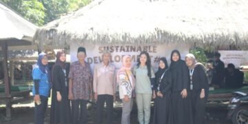 Delegasi PCD SD#2 Bersama Dokter dari Pustu di Desa Sukarara