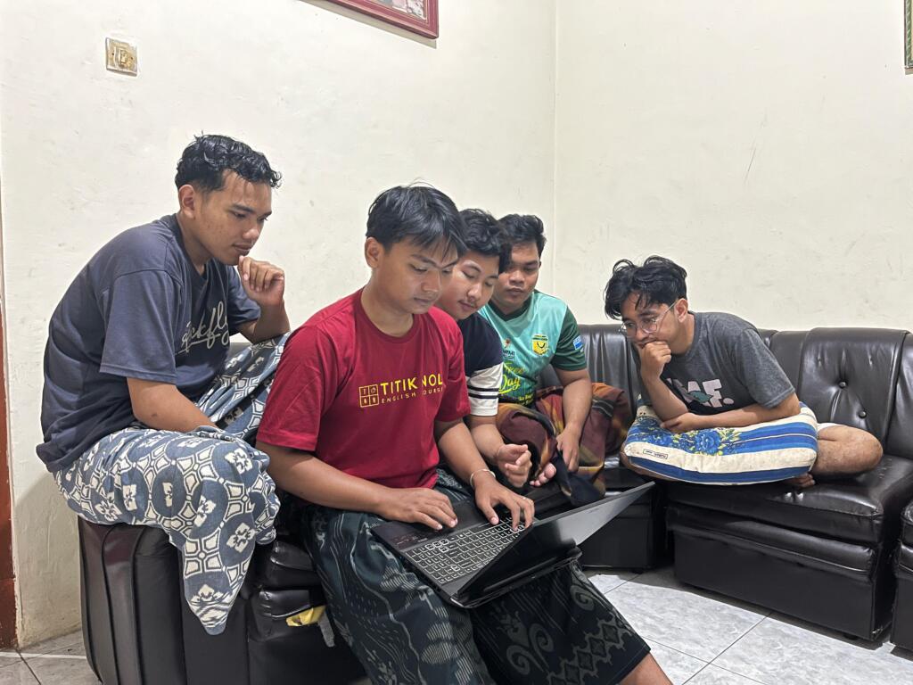PEMBUATAN DESAIN