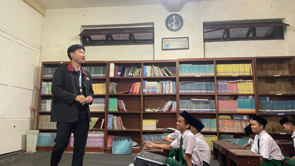 PENYAMPAIAN MATERI