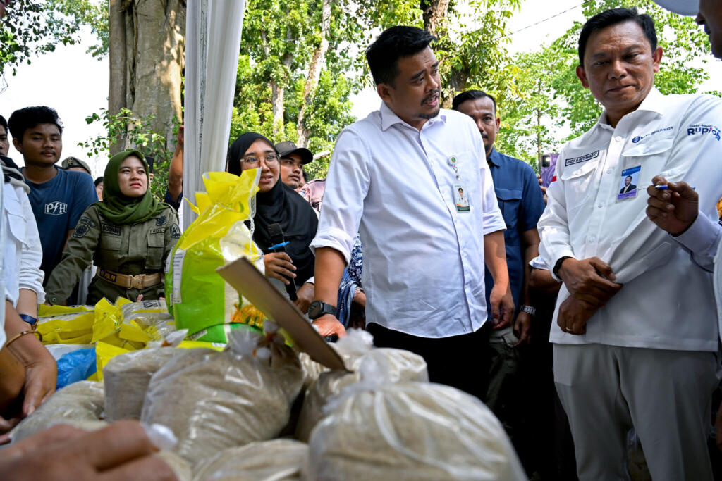 Pemprov Sumut Gelar Pasar Murah di 33 KabupatenKota 5 2048x1365 1