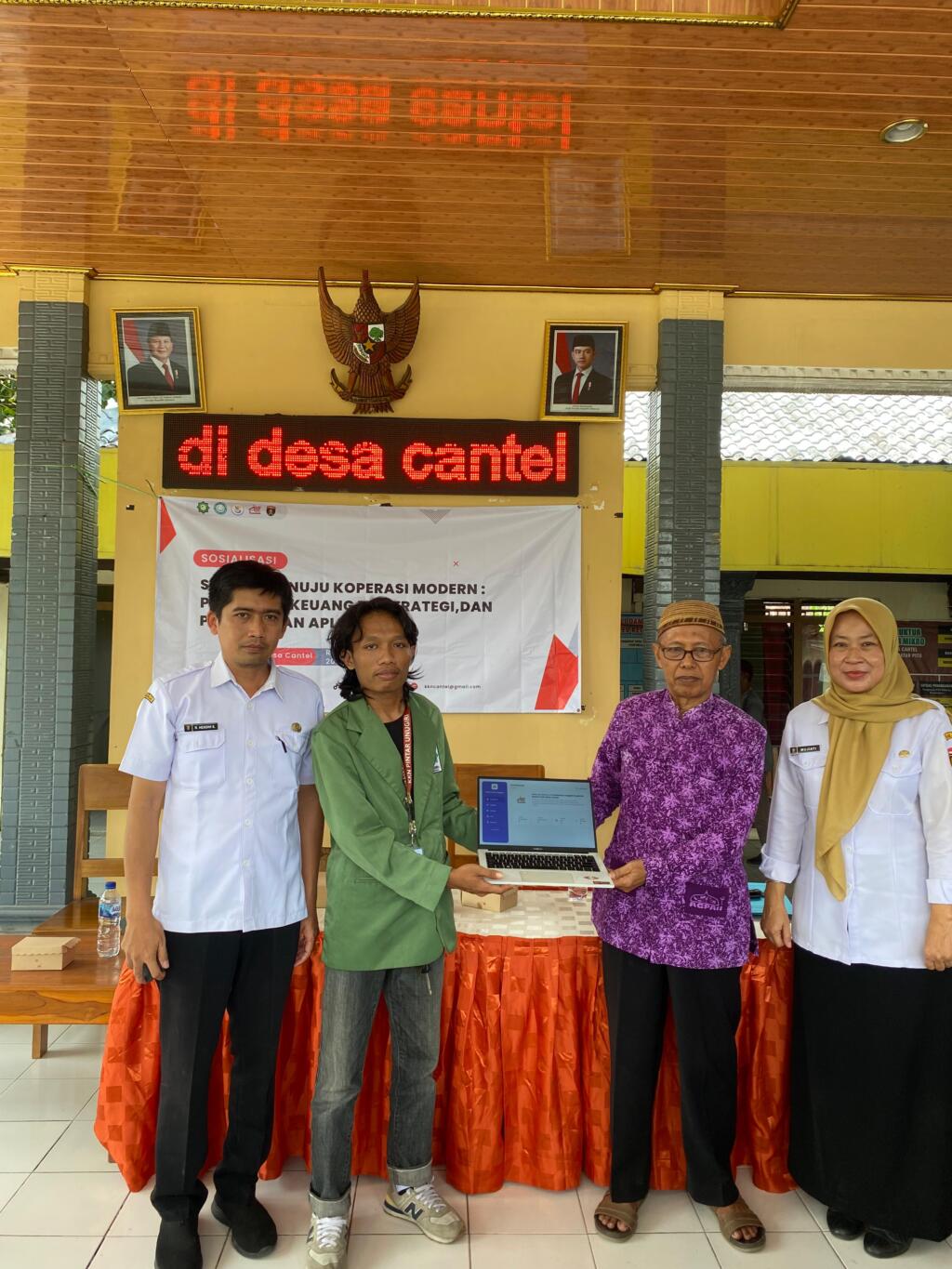 Penyerahan Aplikasi secara simbolis