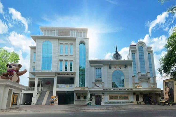 10 Tempat Wisata Liburan di Sumatera Utara yang Paling Terkenal 11 Museum Rahmat Galeri