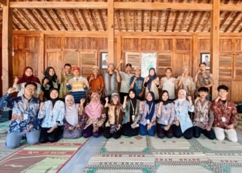 KKN 38 UMBY Gelar Sosialisasi Penanaman Kakao di Mangunan untuk Dorong Ekonomi dan Kelestarian Alam 46 Rilis Media 1