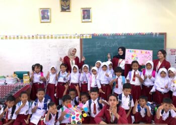 Foto Bersama Siswa-Siswi Kelas 1 SDN Pondok