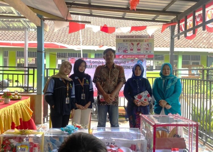Mahasiswa KKN Memeriahkan Lomba Baki Mahar dalam rangka HUT TK Mardisiwi 46 WhatsApp Image 2025 08 24 at 23.12.21 13a3709e