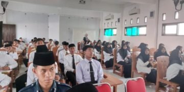 MAHASISWA BARU STEBI-BAMA