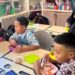 Suasana makan bekal sehat bersama siswa SDN Gunungsari 01