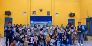 Hari kedua pelatihan buket oleh KKN UIN Walisongo